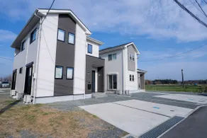 Bright 4BR Home in Ozu Sleeps 11 by Restavio - Image 5
