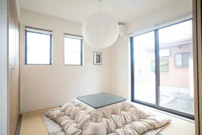 Bright 4BR Home in Ozu Sleeps 11 by Restavio - Image 3