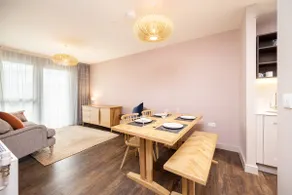 Modern Urban Oasis 2BR at Canada Cardens Wembley - Image 4