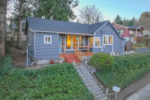 Walk to Shipyard: Bremerton Home w/ Patio! - Image 4
