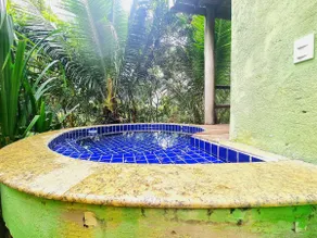 Oasis: Room with Heated Jacuzzi for 5 People - Image 5