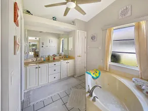 Silent Sunrise, Sleeps 6, heated pool - Image 5