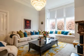 Beautiful 5 Bedroom Home in Evesham - Image 2