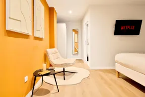 SariStays Valencia Urban Chic Loft - Image 4