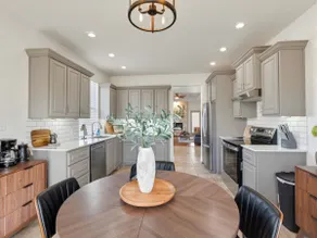 Emily House | 3 King Beds | Pet Friendly - Image 4