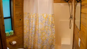 Cozy Cottage w/ Fire Pit | Sleeps 5 Gettysburg KOA - Image 4