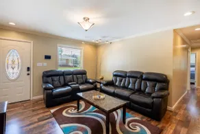 Private Backyard• Free Parking• Grill• Deck - Image 3