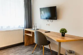 Apartment with 3 bedrooms + kitchen - Image 4