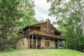 Cedar log home, mountain views, pool, foosball - Image 4