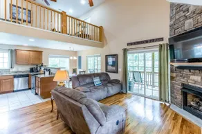 Riverfront gem with wraparound deck, horseshoes, f - Image 4