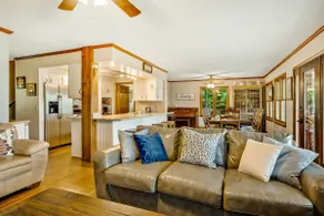 Dog-friendly retreat, mountain view, EV charger - Image 5