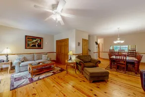 Townhouse in nature, shared hot tub, pool - Image 4