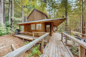 Forested home with deck & grill near the Lodge, do - Image 2