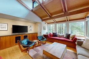 Forested home with deck & grill near the Lodge, do - Image 5