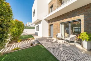 GuestReady - Aroeira Villa with pool - Image 5