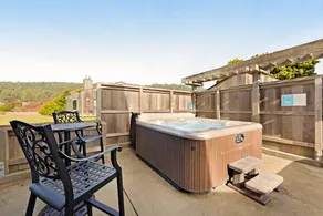 Distant ocean-view home with hot tub near Walk On - Image 2