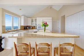 The Cliff House - Image 4