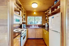 Forested cabin with private hot tub & ocean views - Image 4