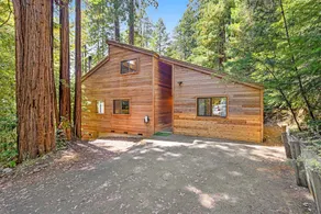 Forested home with fireplace & EV charger near Anc - Image 5