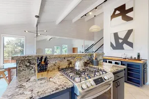 The Great Escape | Luxe Sea Ranch home with hot tu - Image 4