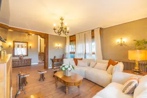 Spectacular cottage with pool in La Ulzama - Image 3