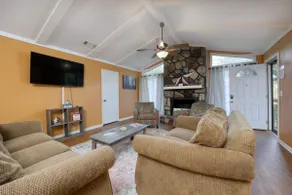 Vaulted Ceiling Cabin w/ Fireplace, Pets OK, - Image 4