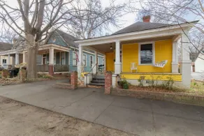 Large Downtown Home - The Sunny Southern Manse - Image 5