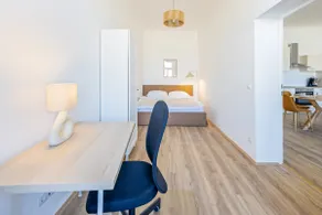 Modern apartment in center with a balcony - Image 5