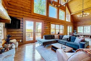 Dog-friendly Lake & mountain view home, decks - Image 5