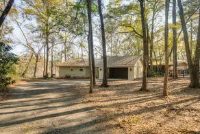 Private Dock + River View: Cabin Retreat in Jesup - Image 3