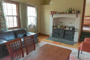 Historic Vine Lodge sleep up to 14 over 7 bedrooms - Image 2