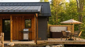 Cozy tiny home w/hot tub & firepit near the river - Image 4
