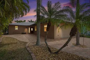 Aruba Breeze Retreat | Hot Tub & Pool Table - Image 2