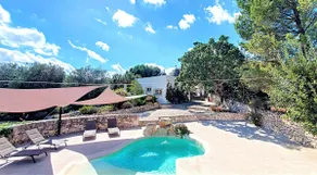 Charming trullo with a heated pool and panoramic views - Image 2