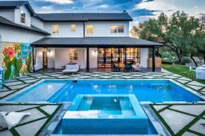 Crown Jewel - Resort Style Pool & Sleeps 46 - Image 3