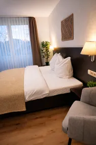 Studio-Private Bathroom-Terrace - Image 3