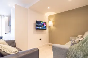 The Coastal Loft | Sleeps 6 | Central Folkestone - Image 4