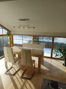 Vacation rental with a balcony and mountain views - Image 3
