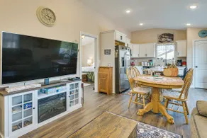 Relax & Reconnect! Family Getaway in Dry Ridge - Image 5