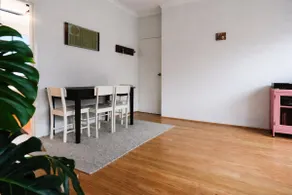 Stylish 1BDR Redfern Retreat Walk to CBD Station - Image 5