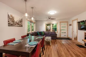 Cabin On Montana - Image 2