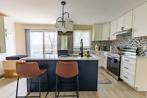 Spacious 4BR Retreat With BBQ and Gym Sleeps 14 - Image 2