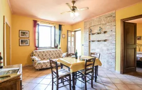 Beautiful Apartment in Monforte D'alba With 1 Bedrooms - Image 4