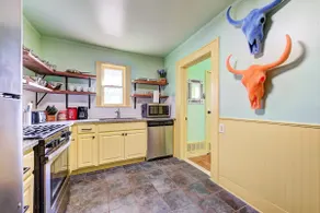 Canary Cottage-brighten your stay-central NW OKC - Image 4