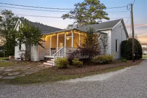 Farmhouse | Deck Space | Close to downtown - Image 5
