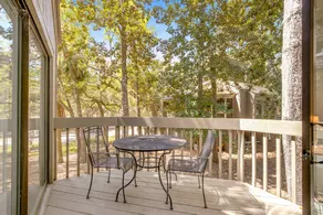 Walk to Beach 2BR with loft Condo on Beautiful Edi - Image 2