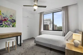 Comfortable Stay Near Melbournes West End - Image 5