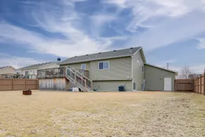 Family Friendly! Spacious Moorhead Haven w/ Yard - Image 5