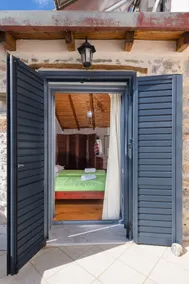 Olive Valley Traditional House - Image 4
