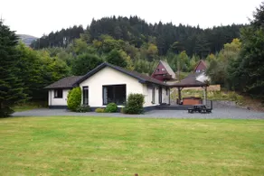 Crann Mhor Holiday Home - Image 2